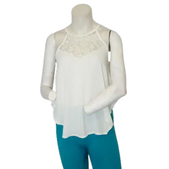 Zenana Outfitters Women’s White Top with Lace, Size Small